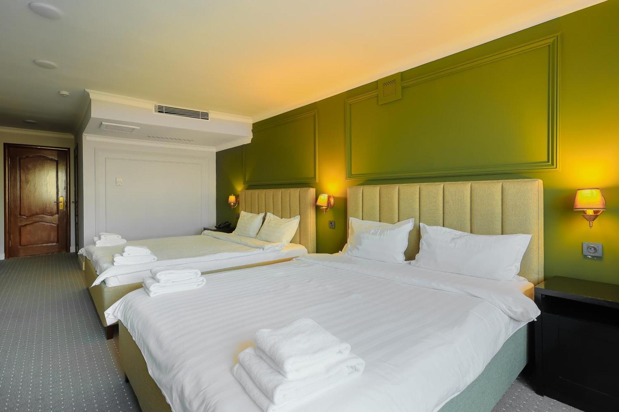 Grand Opera 4*