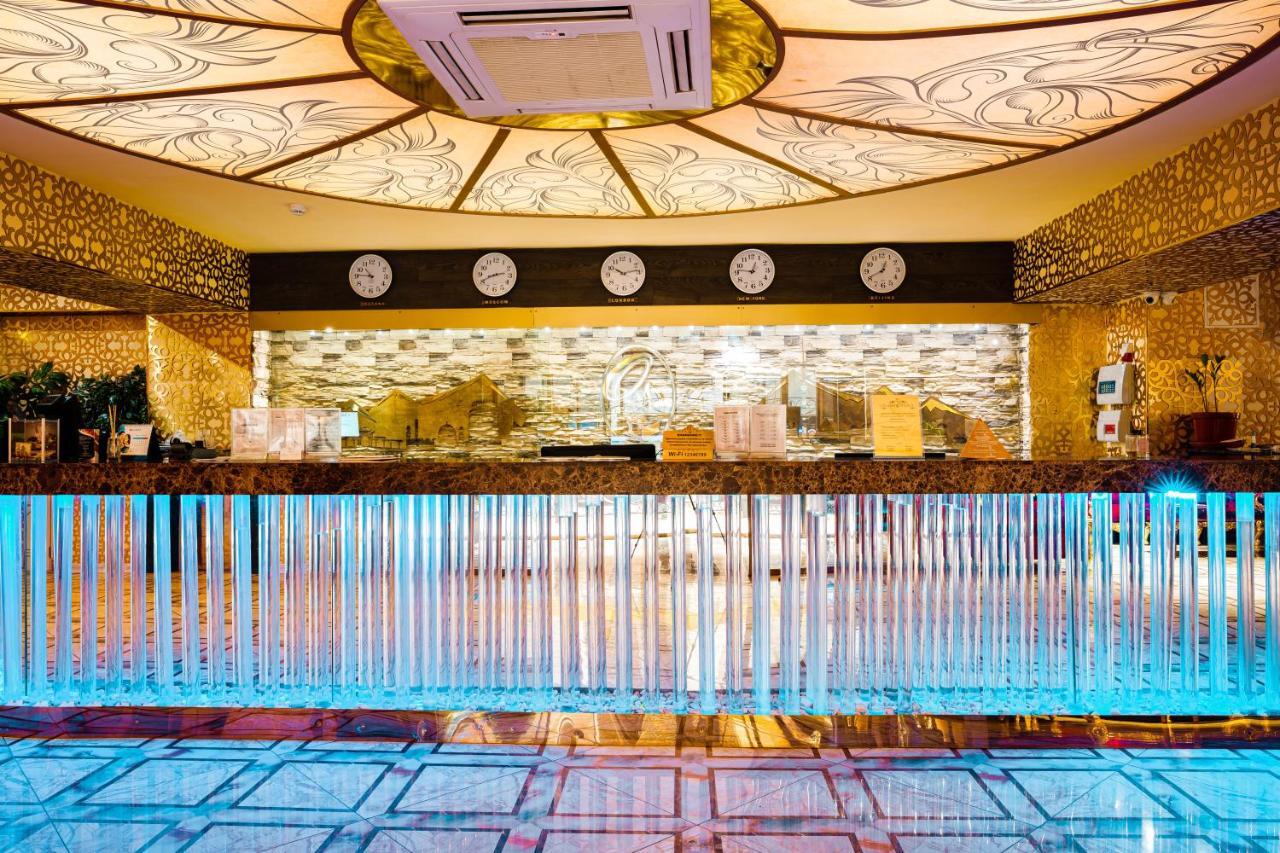Grand Opera Hotel 4*